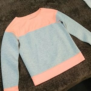 Women's crew neck sweatshirt